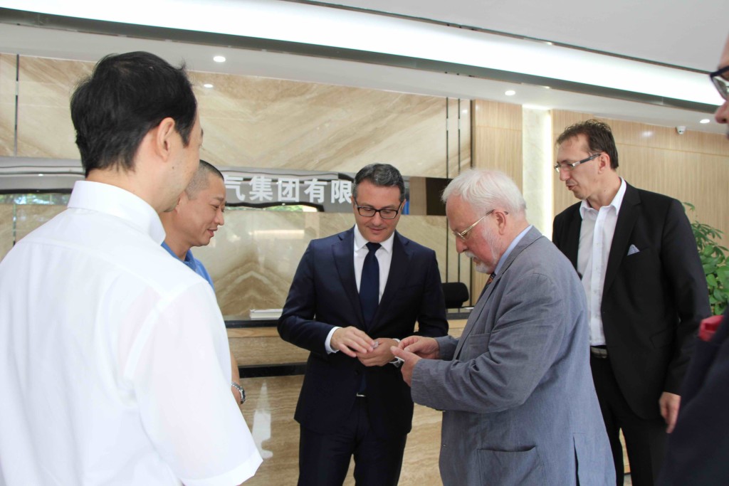 Kangshuo Group President Mr. Bin Liu and Solidscape CEO Fabio Esposito hosting the former Prime Minister of Germany Mr. Lothar de Maizière